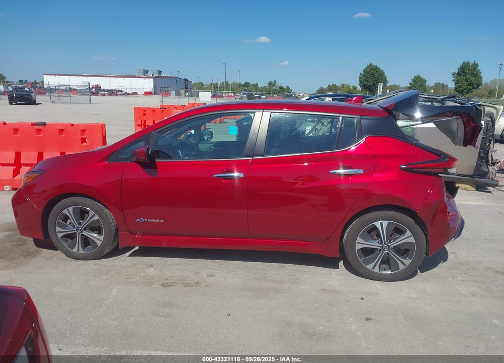 2018 NISSAN LEAF SV VIN: 1N4AZ1CP9JC307780