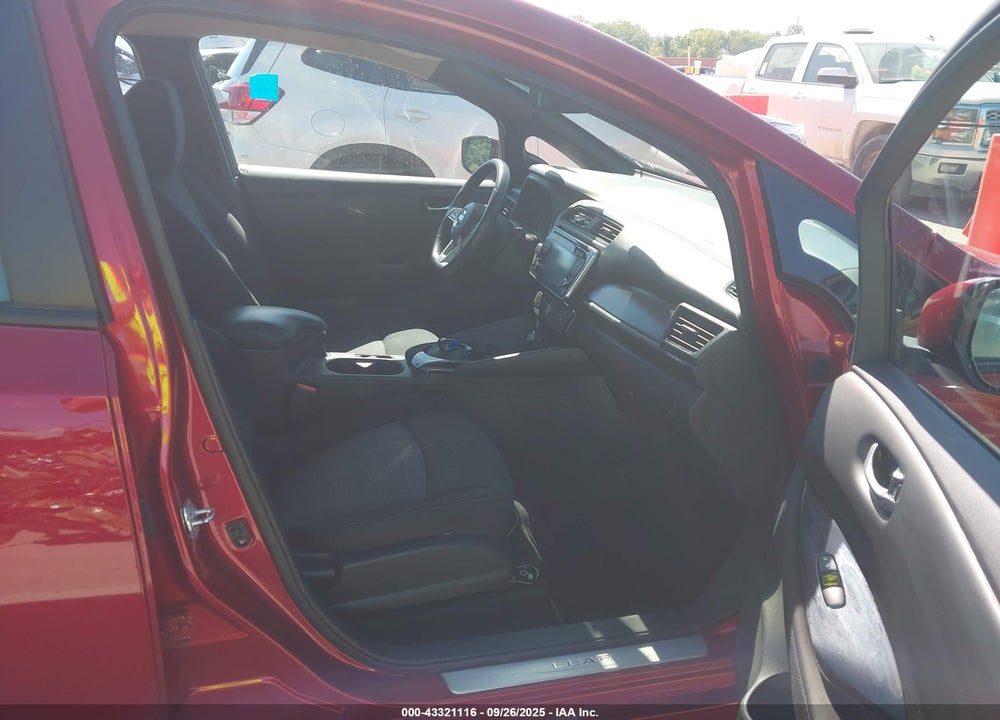 2018 NISSAN LEAF SV VIN: 1N4AZ1CP9JC307780