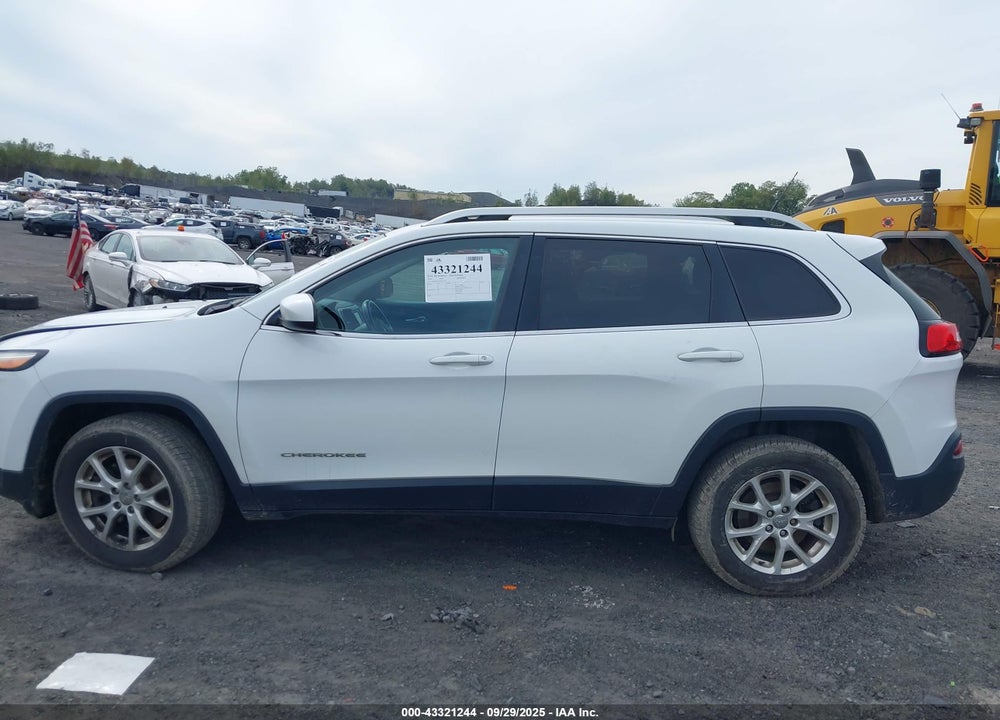 2015 JEEP CHEROKEE VIN: 1C4PJMCB3FW672432
