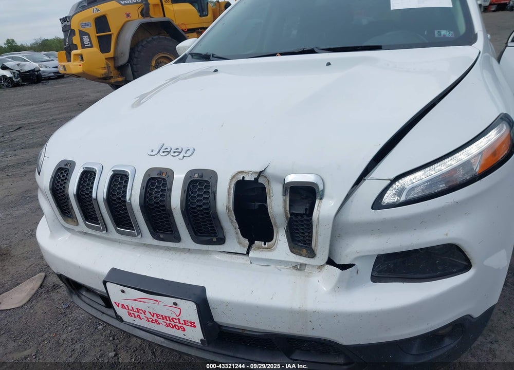 2015 JEEP CHEROKEE VIN: 1C4PJMCB3FW672432