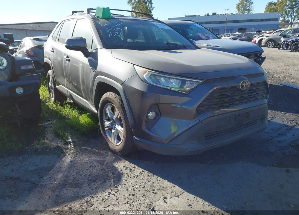2019 TOYOTA RAV4 XLE VIN: JTMP1RFV5KD520130