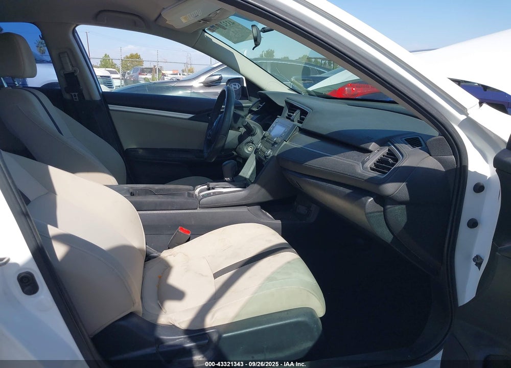 2017 HONDA CIVIC VIN: 19XFC2F52HE200588