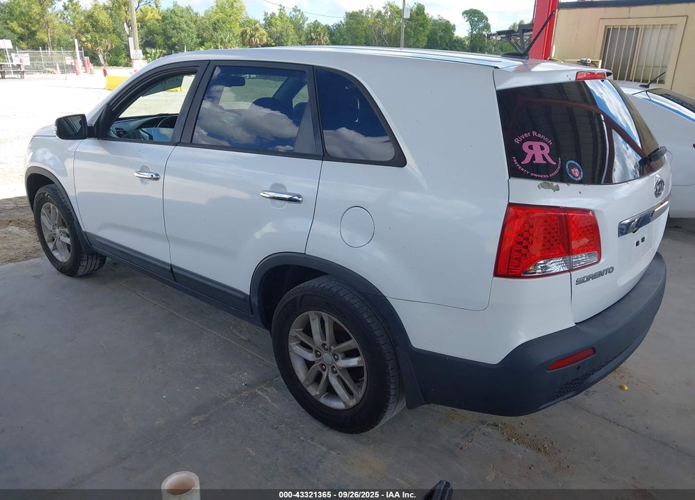 2013 KIA SORENTO VIN: 5XYKT3A12DG419010