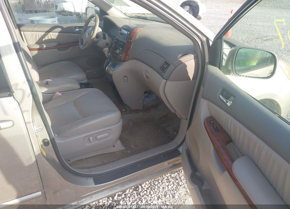 2005 TOYOTA SIENNA XLE VIN: 5TDZA22C15S381157