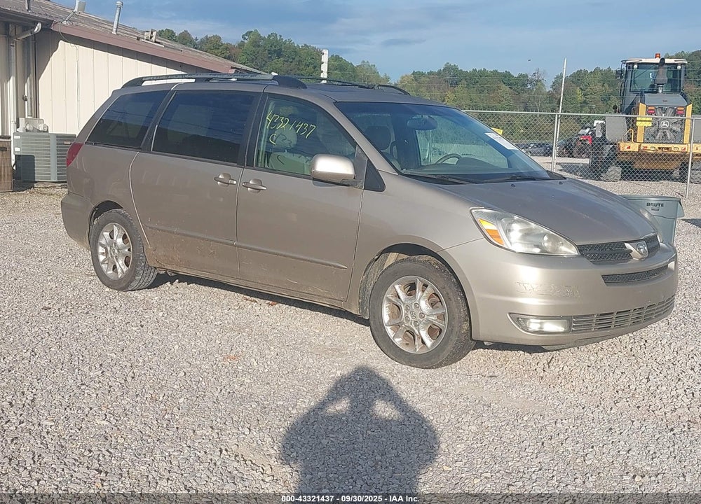 2005 TOYOTA SIENNA XLE VIN: 5TDZA22C15S381157