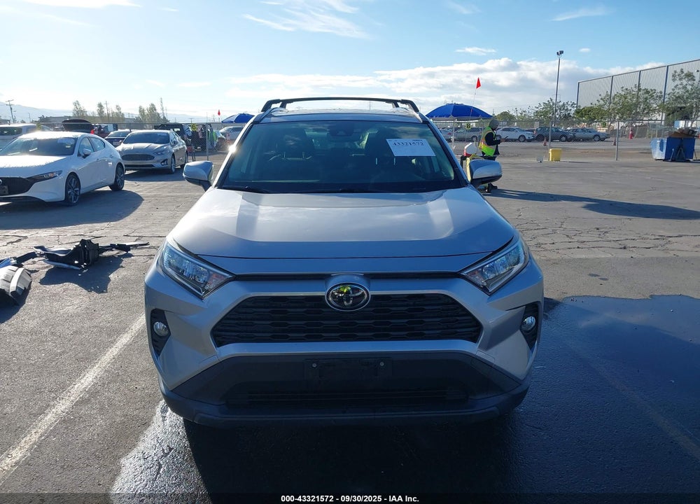 2019 TOYOTA RAV4 XLE VIN: JTMP1RFV6KD509847