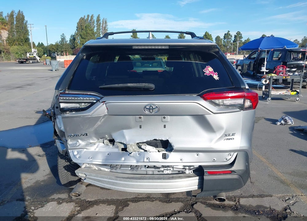 2019 TOYOTA RAV4 XLE VIN: JTMP1RFV6KD509847