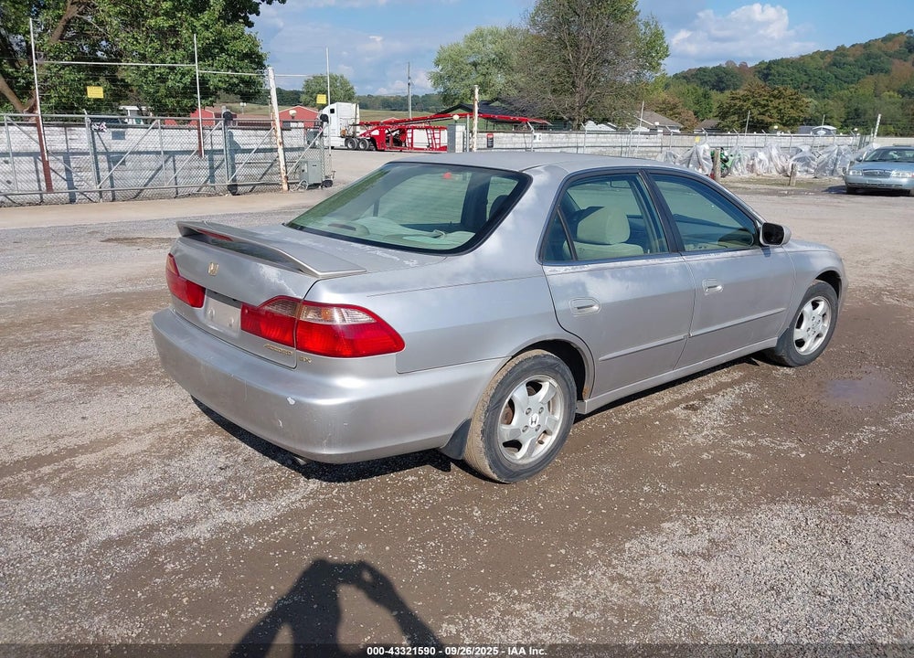 1998 HONDA ACCORD EX VIN: 1HGCG5656WA233507