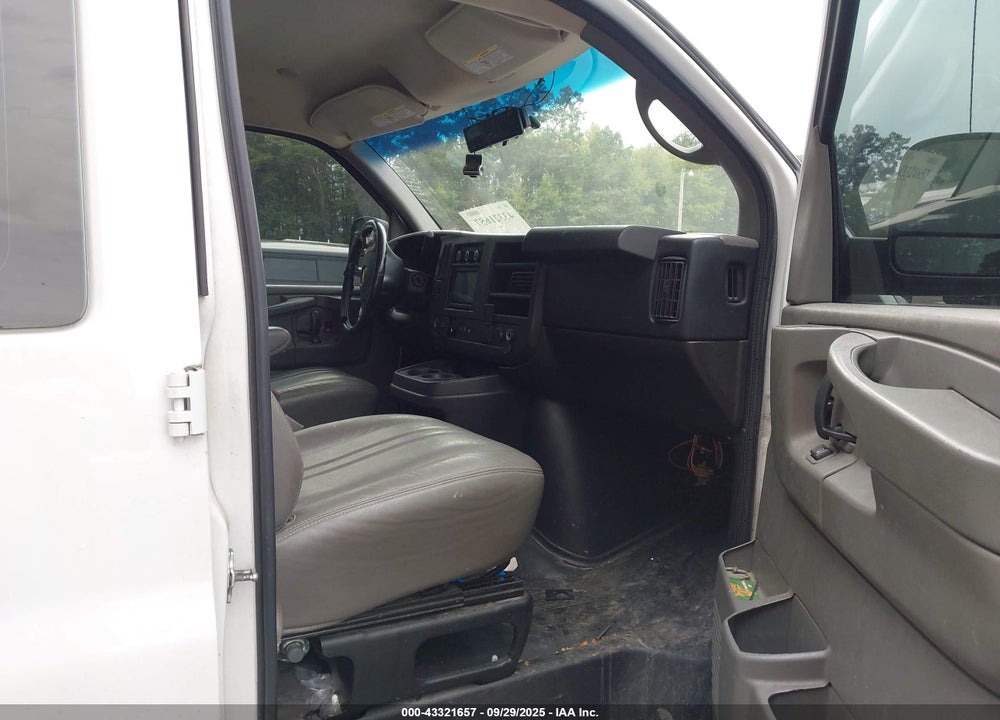 2015 CHEVROLET EXPRESS 2500 VIN: 1GCWGFCF2F1280273