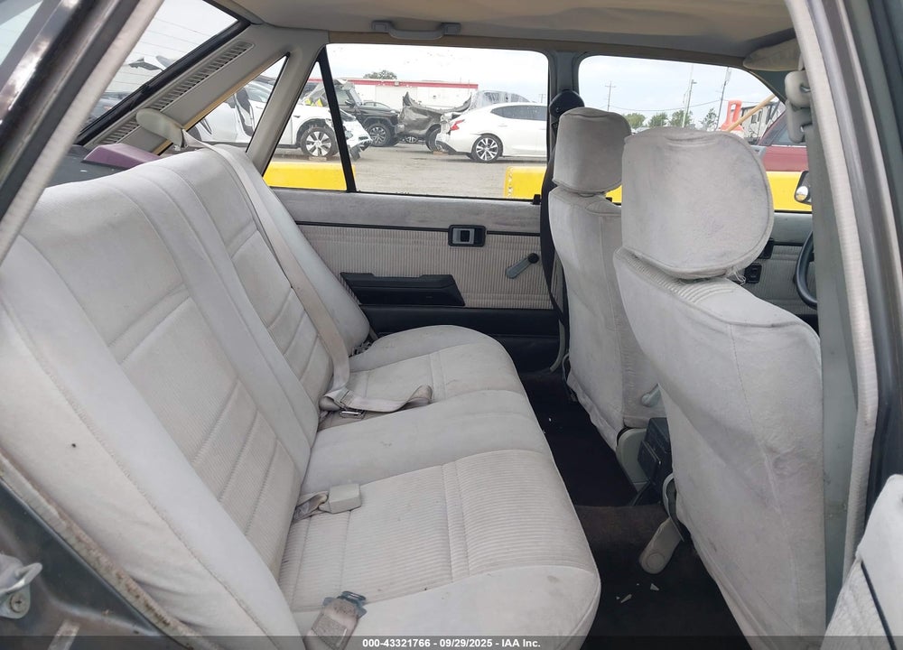1988 CHEVROLET NOVA VIN: 1Y1SK5147JZ091987
