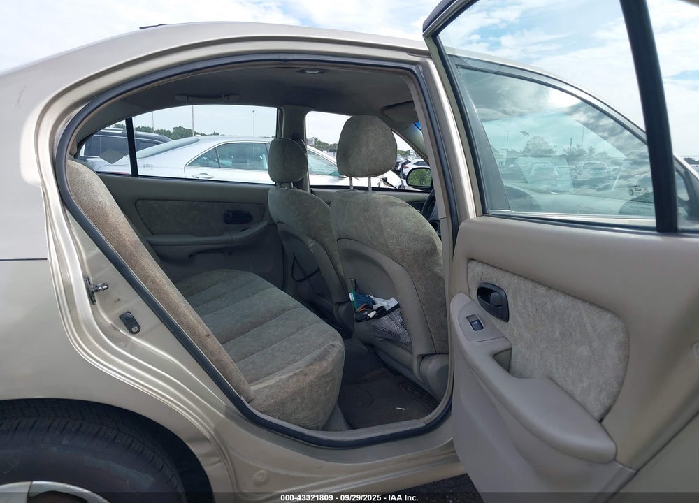 2001 HYUNDAI ELANTRA GLS VIN: KMHDN45D41U128978