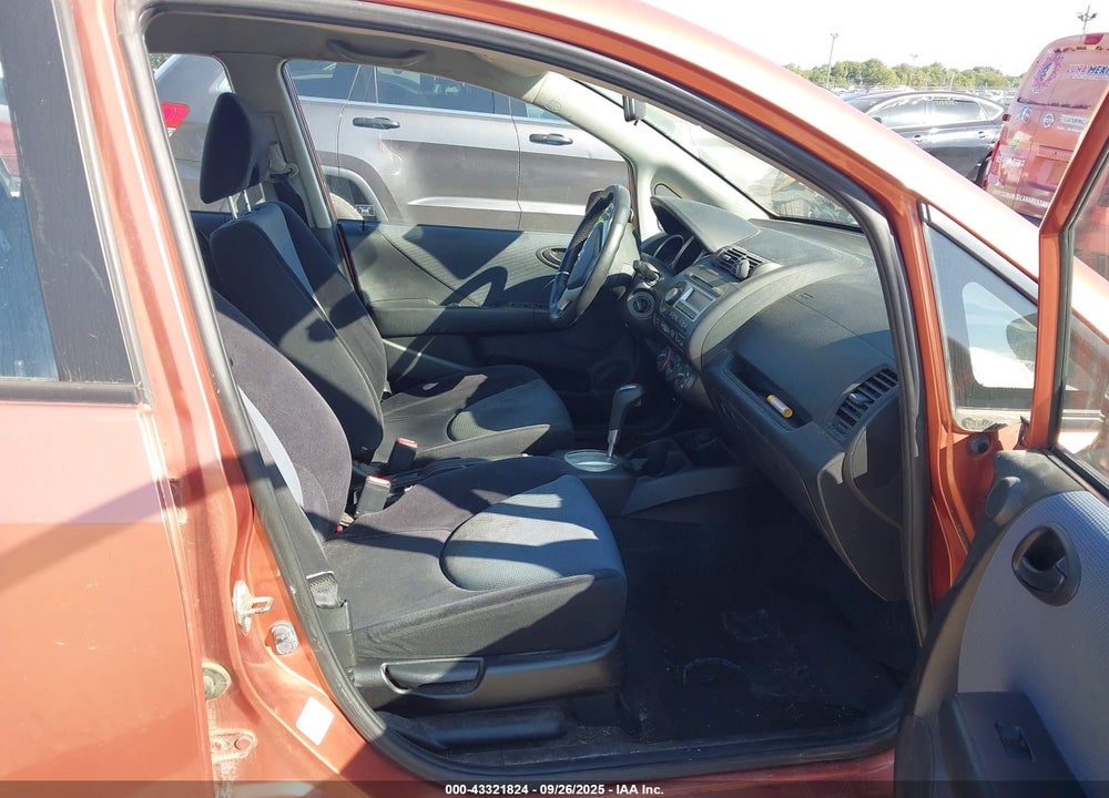 2007 HONDA FIT VIN: JHMGD38617S067040