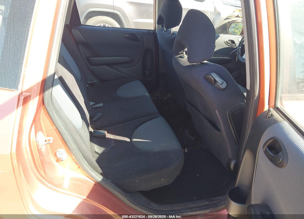 2007 HONDA FIT VIN: JHMGD38617S067040