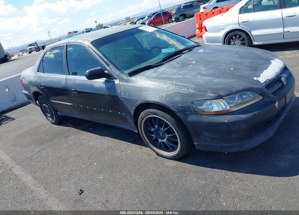 1998 HONDA ACCORD LX VIN: 1HGCG5649WA219611