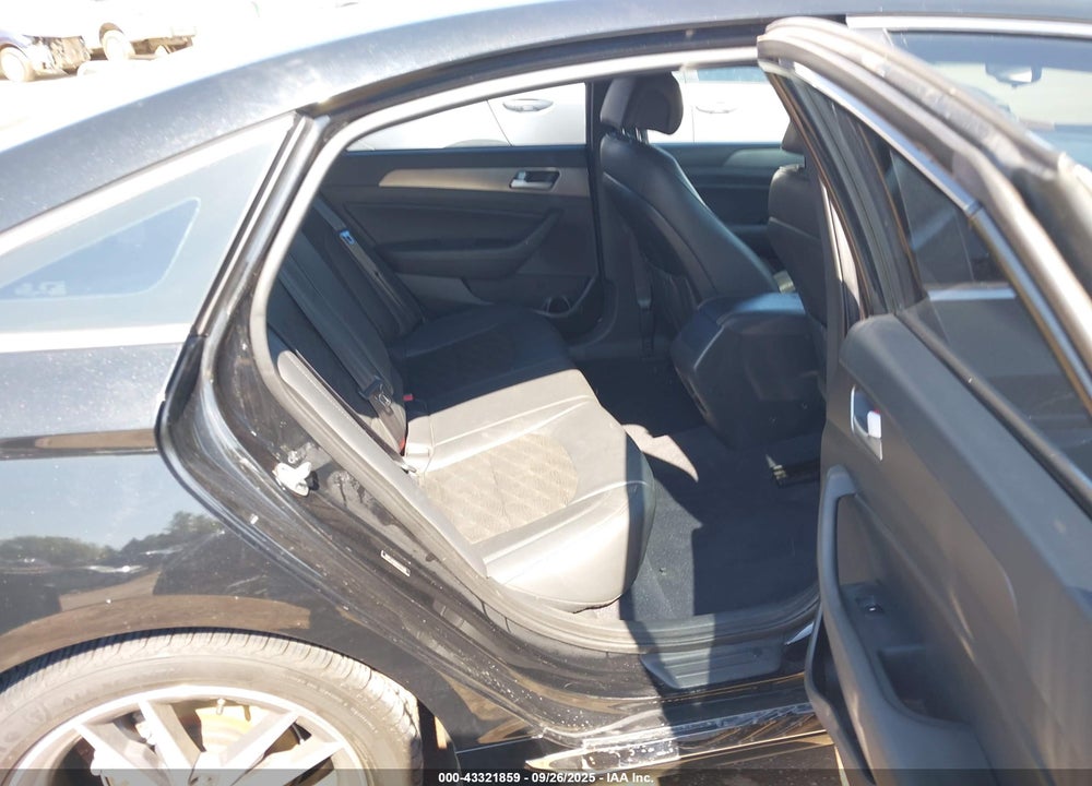 2017 HYUNDAI SONATA VIN: 5NPE34AB8HH472286