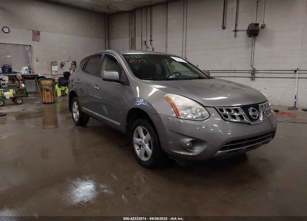 2013 NISSAN ROGUE S VIN: JN8AS5MV0DW627564