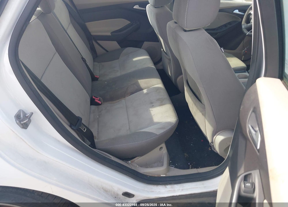 2014 FORD FOCUS VIN: 1FADP3F22EL151957