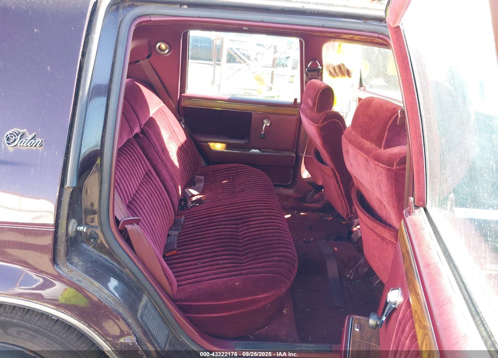 1990 CHRYSLER SALON VIN: 1C3XC46R8LD773870