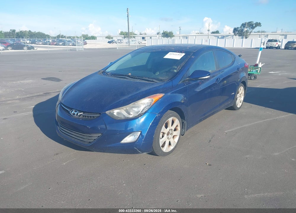 2013 HYUNDAI ELANTRA VIN: KMHDH4AE8DU715372