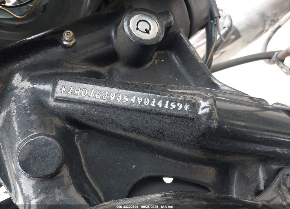 2004 HARLEY-DAVIDSON FLSTC VIN: 1HD1BJY354Y014159