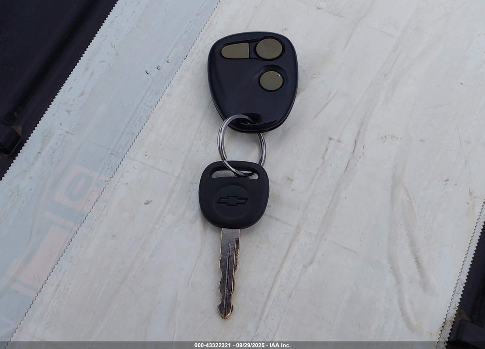 2000 CHEVROLET EXPRESS VIN: 1GAGG25R7Y1190813