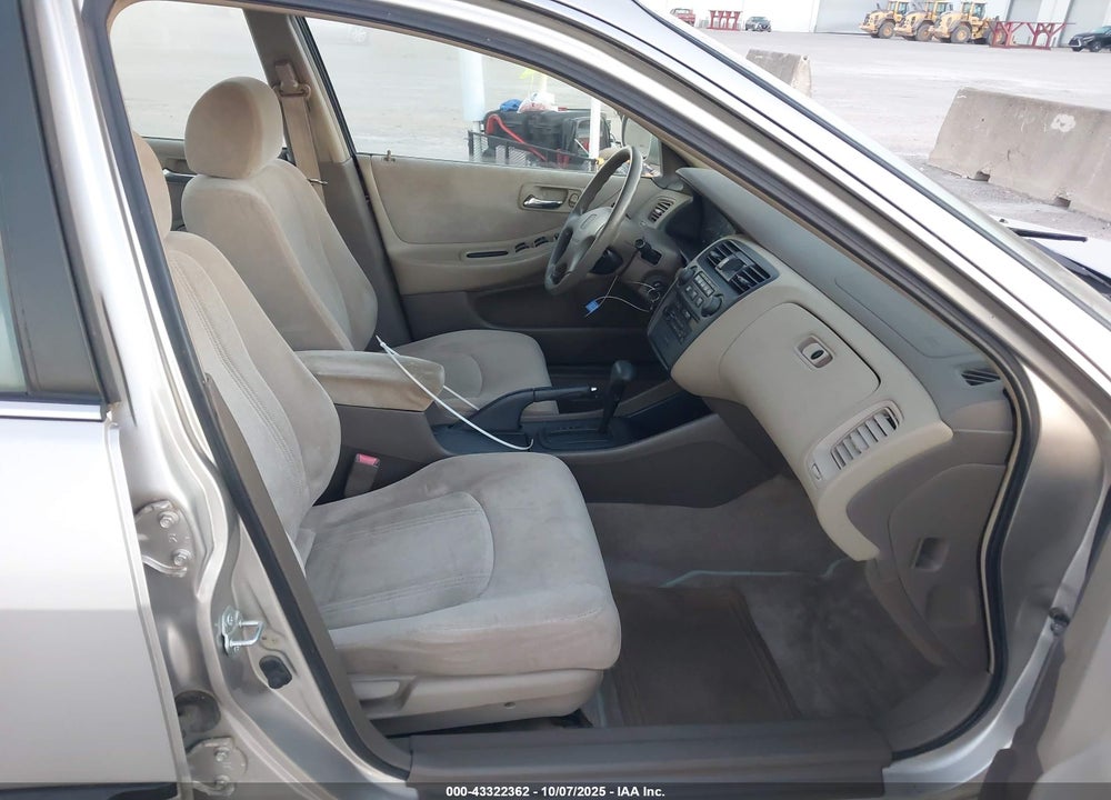 1999 HONDA ACCORD LX VIN: JHMCG5647XC025176