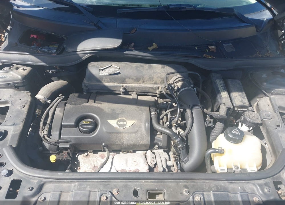 2011 MINI COOPER VIN: WMWZC3C51BWL80566