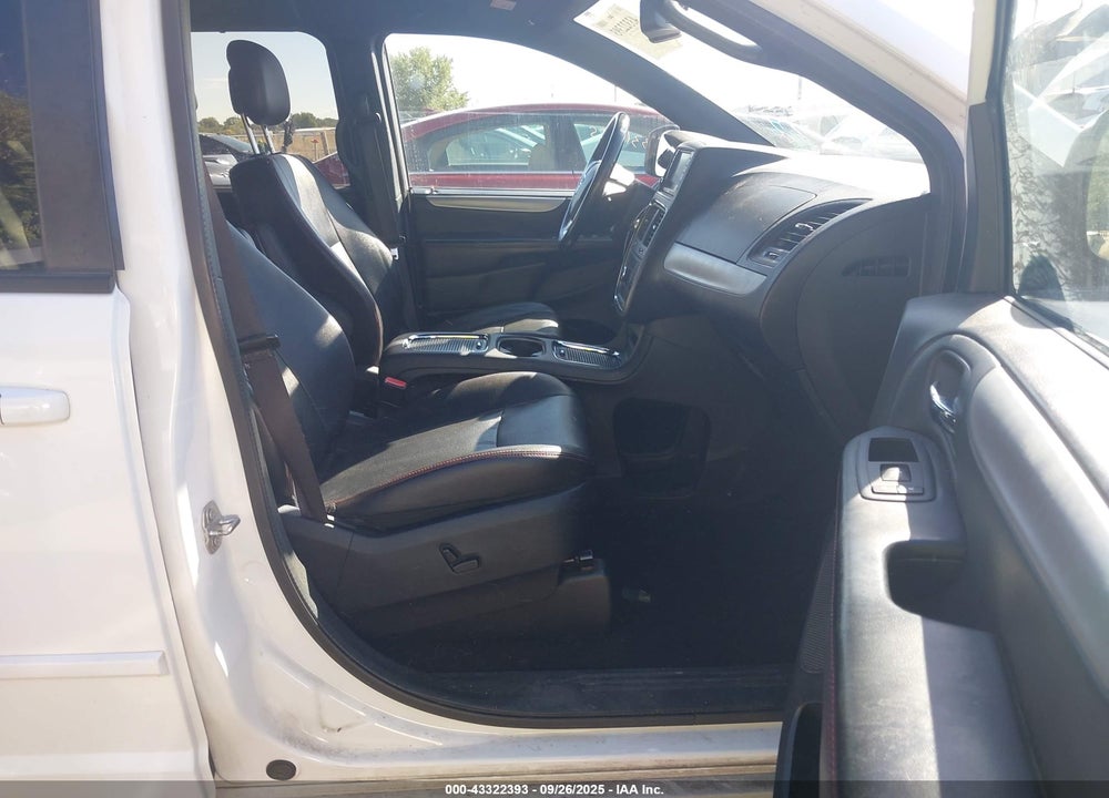2017 DODGE GRAND CARAVAN GT VIN: 2C4RDGEG7HR710122