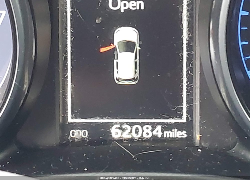 2018 TOYOTA COROLLA IM VIN: JTNKARJEXJJ572768