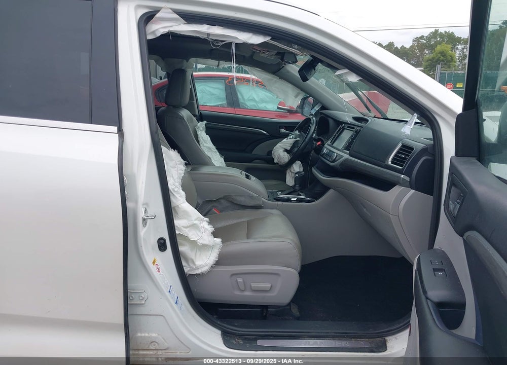 2019 TOYOTA HIGHLANDER LIMITED/PLATINUM VIN: 5TDDZRFH4KS927995