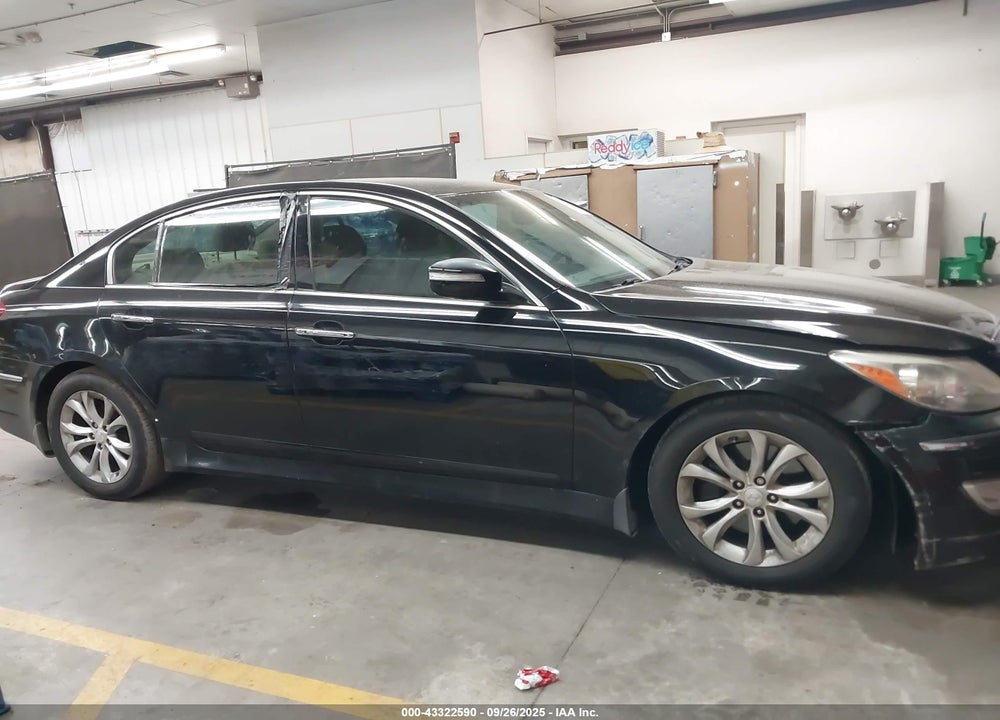 2012 HYUNDAI GENESIS VIN: KMHGC4DD9CU185426