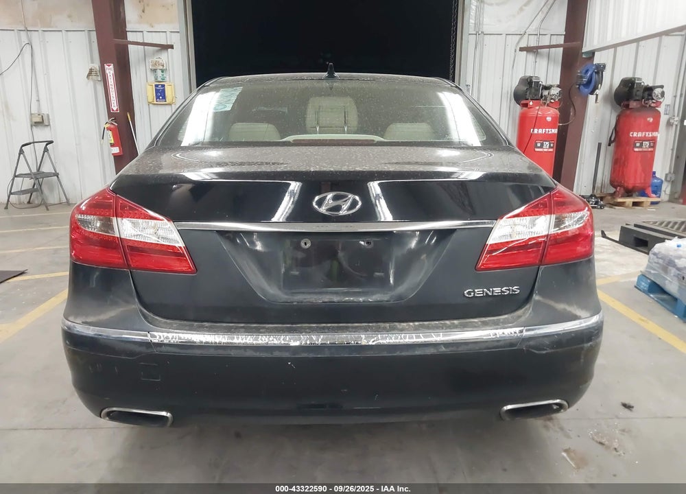 2012 HYUNDAI GENESIS VIN: KMHGC4DD9CU185426