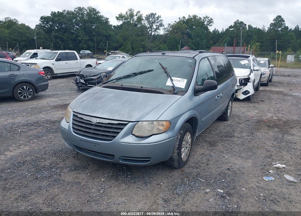 2005 CHRYSLER TOWN & COUNTRY LX VIN: 2C4GP44R45R486805