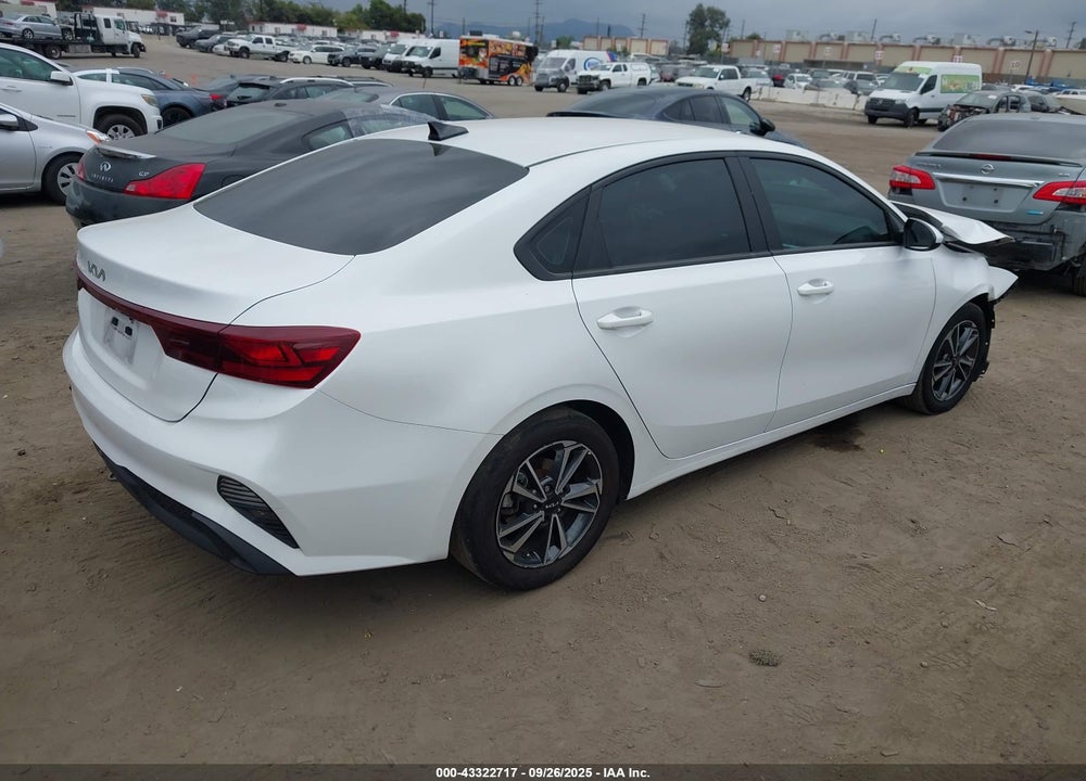 2023 KIA FORTE LXS VIN: 3KPF24AD3PE553806