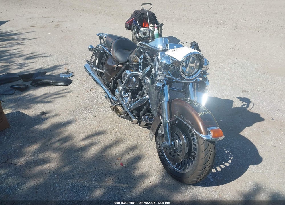 2013 HARLEY-DAVIDSON FLHR ROAD KING/ANNIVERSARY VIN: 1HD1FBM2XDB640400