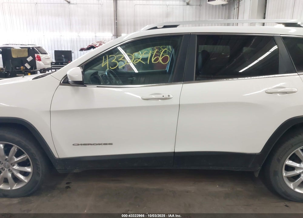2016 JEEP CHEROKEE VIN: 1C4PJMDB5GW119779