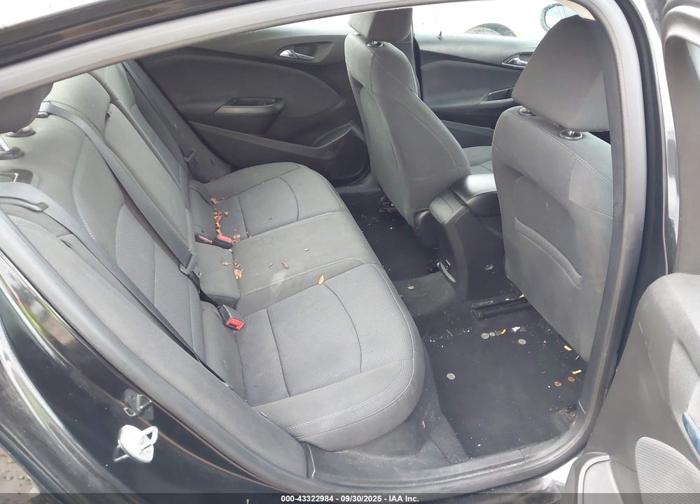 2018 CHEVROLET CRUZE VIN: 1G1BE5SM9J7177400