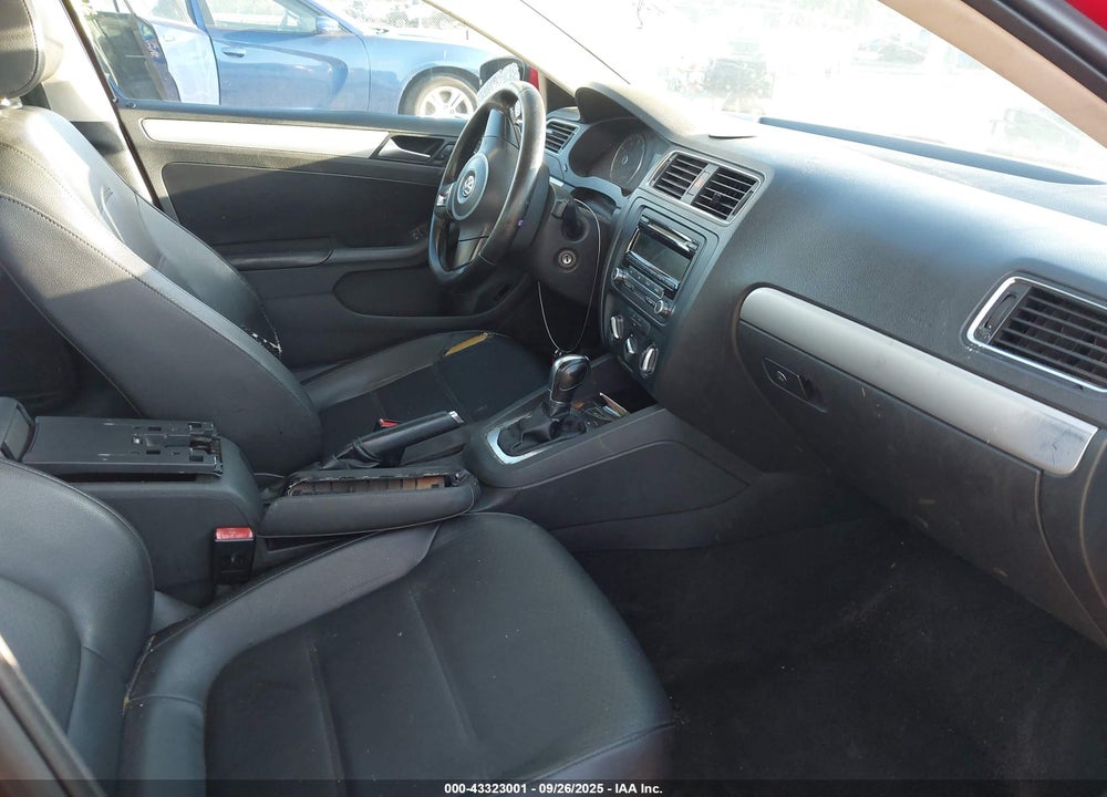 2013 VOLKSWAGEN JETTA VIN: 3VWDP7AJ5DM215869