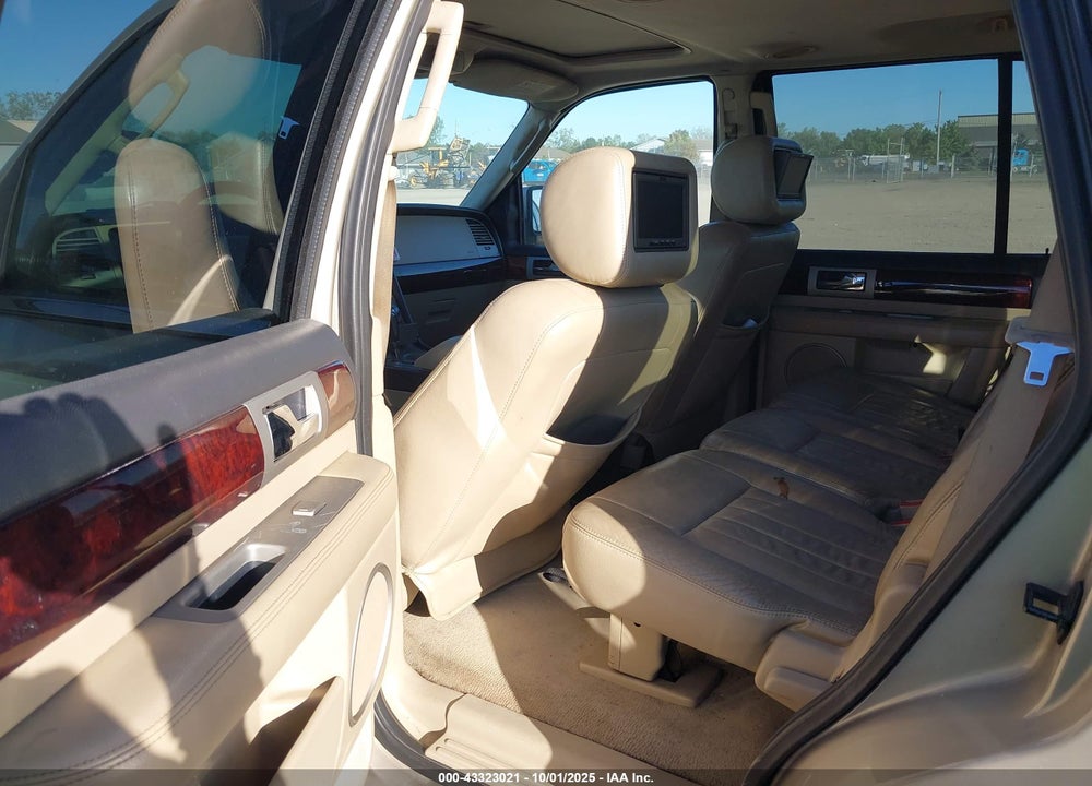 2006 LINCOLN NAVIGATOR LUXURY/ULTIMATE VIN: 5LMFU28526LJ06864