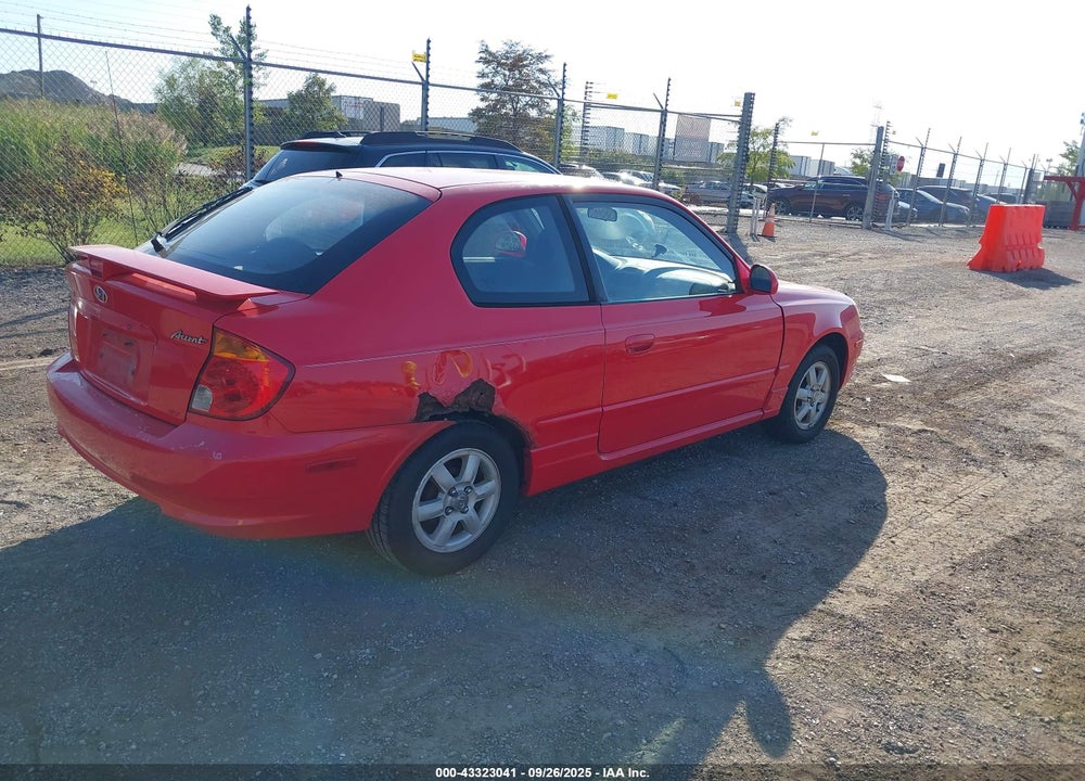 2005 HYUNDAI ACCENT GLS/GT VIN: KMHCG35C15U340184