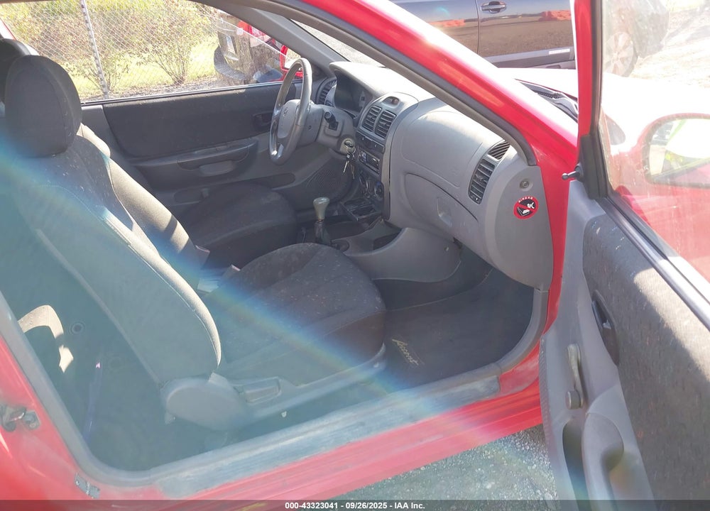 2005 HYUNDAI ACCENT GLS/GT VIN: KMHCG35C15U340184
