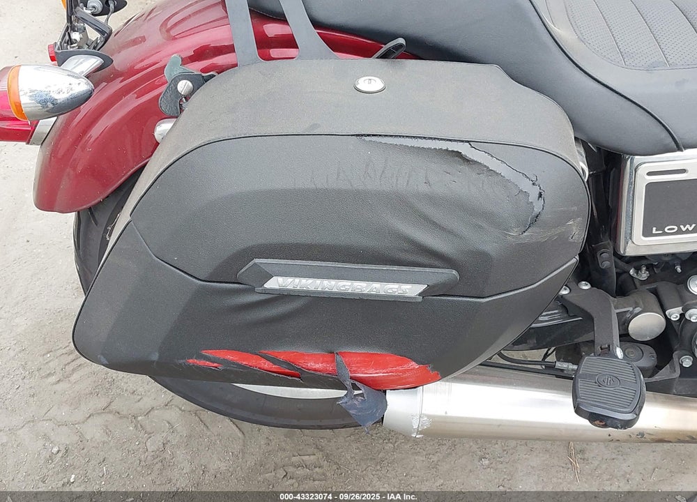 2017 HARLEY-DAVIDSON FXDL VIN: 1HD1GNM18HC309580