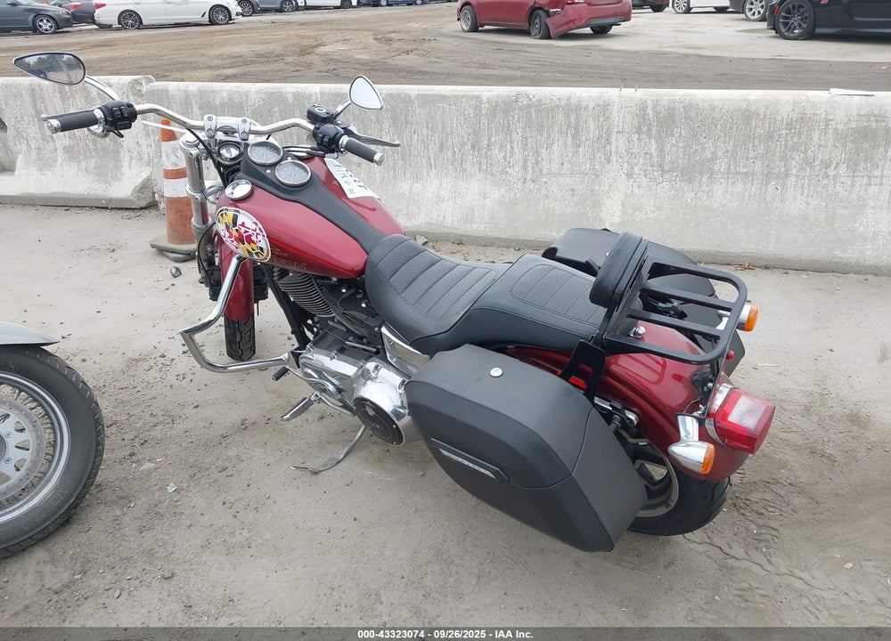 2017 HARLEY-DAVIDSON FXDL VIN: 1HD1GNM18HC309580