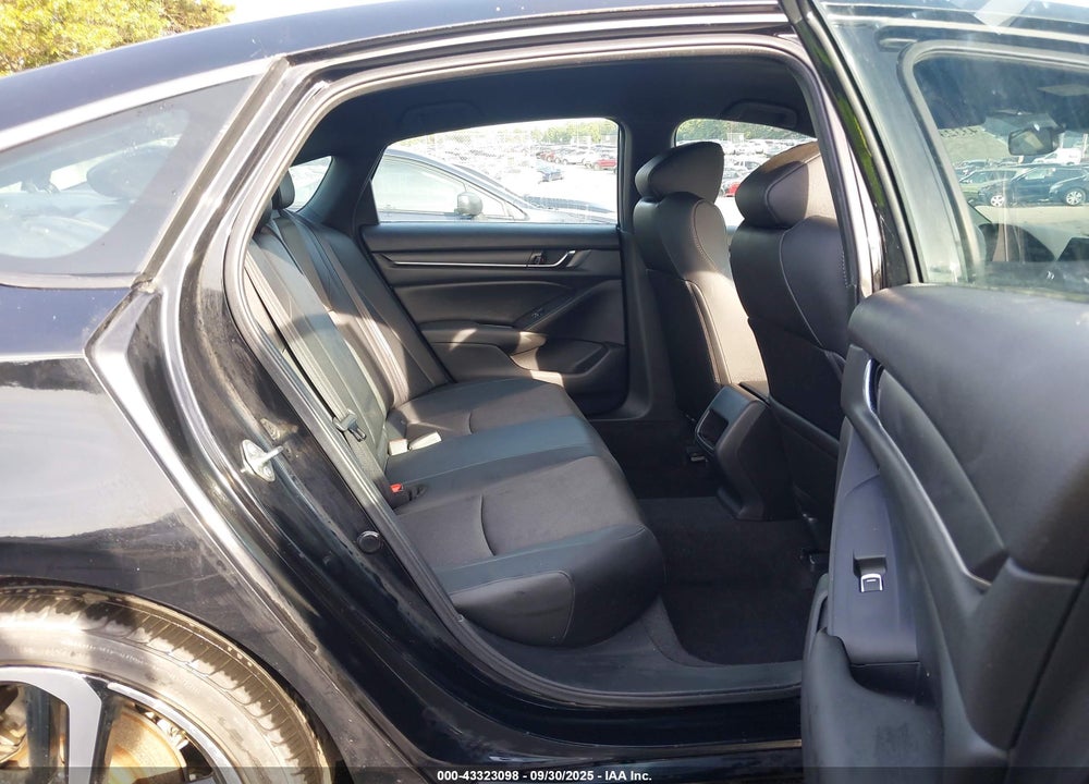 2019 HONDA ACCORD VIN: 1HGCV1F37KA142219