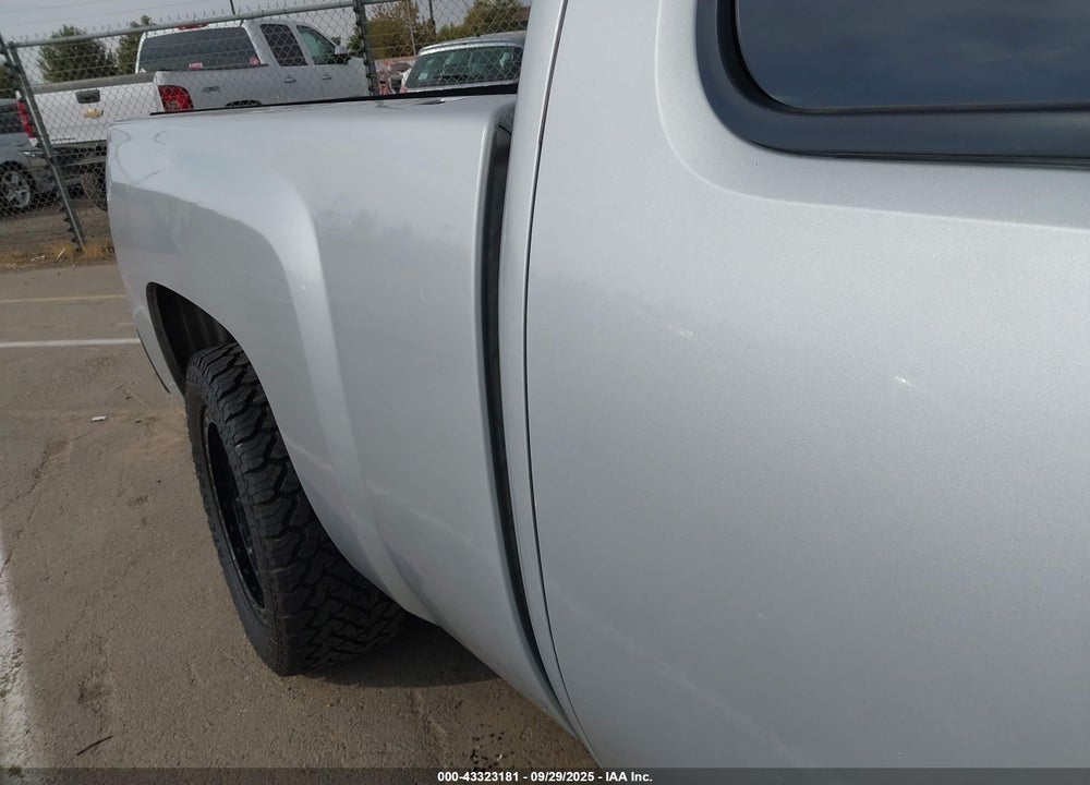2013 CHEVROLET SILVERADO 1500 VIN: 1GCRCSE03DZ151838