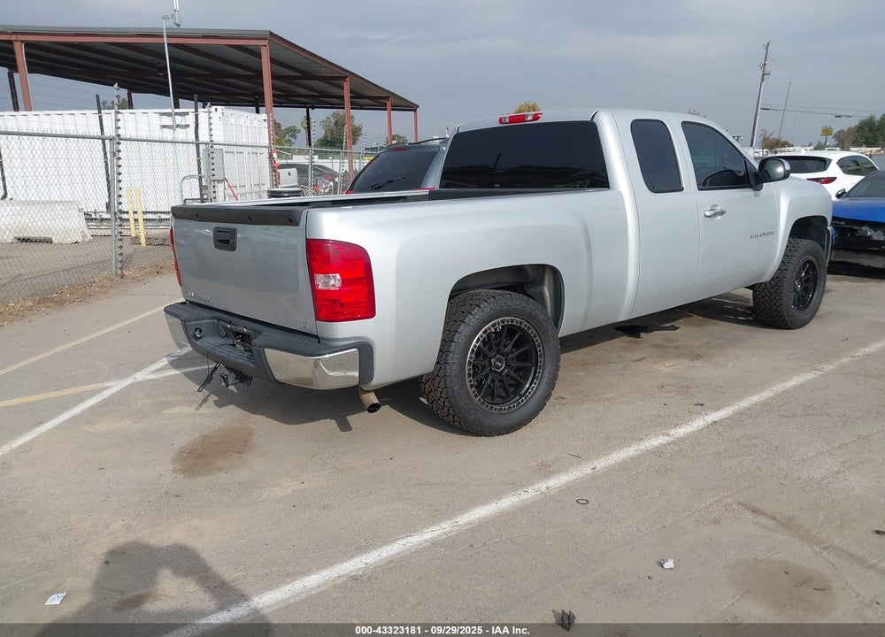 2013 CHEVROLET SILVERADO 1500 VIN: 1GCRCSE03DZ151838