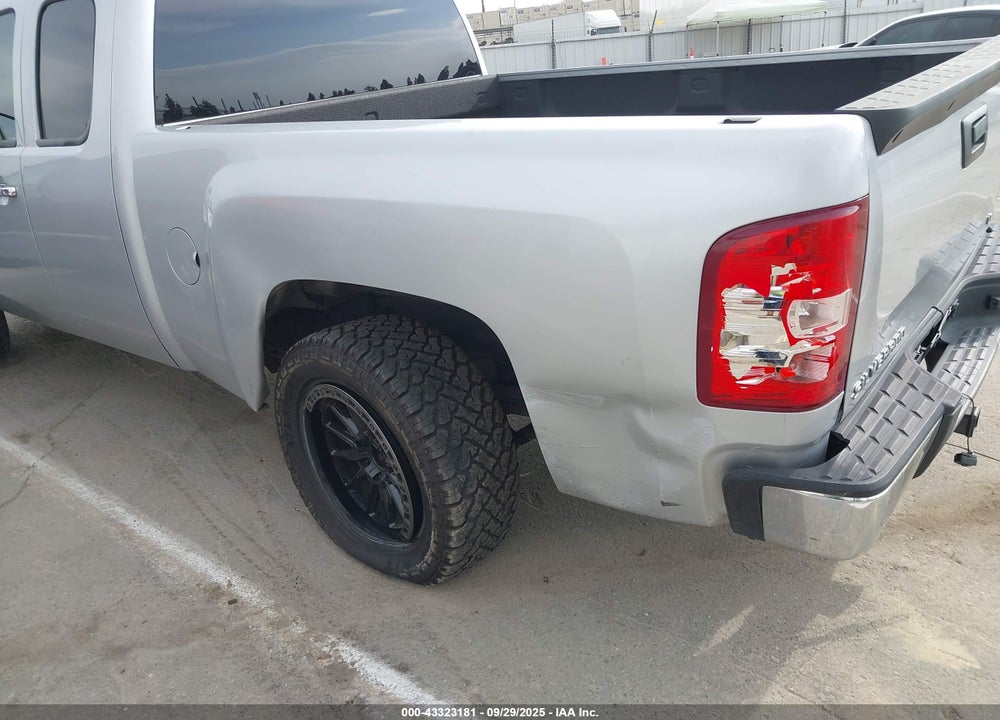 2013 CHEVROLET SILVERADO 1500 VIN: 1GCRCSE03DZ151838
