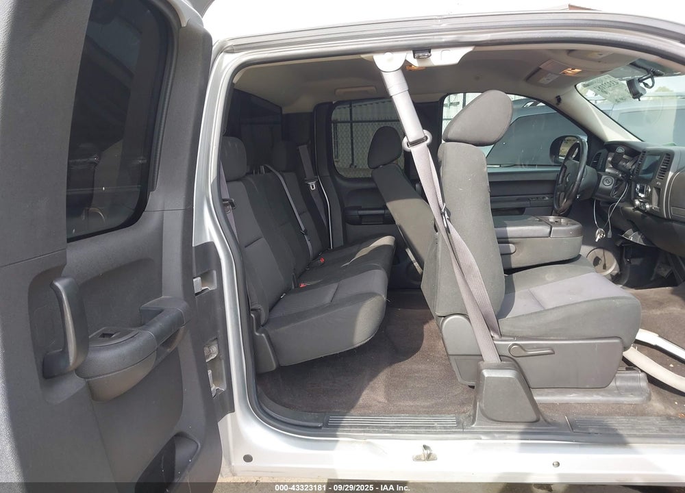 2013 CHEVROLET SILVERADO 1500 VIN: 1GCRCSE03DZ151838