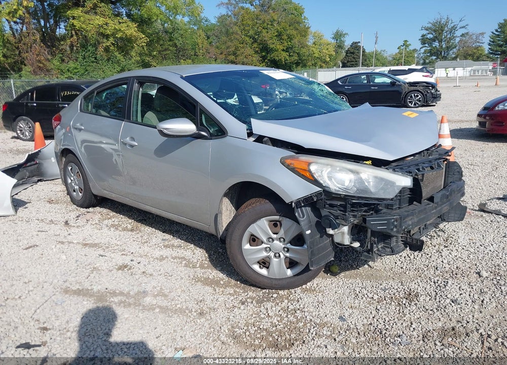 2015 KIA FORTE LX VIN: KNAFK4A65F5365880