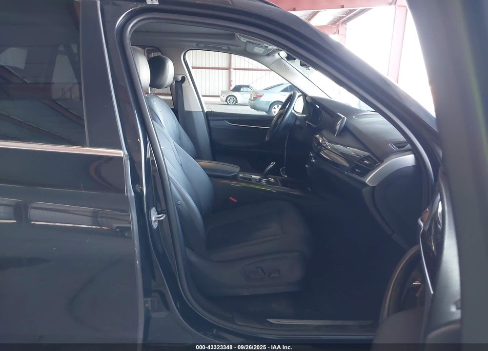 2014 BMW X5 VIN: 5UXKS4C59E0C06864